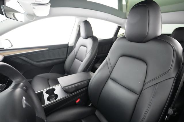 2023 Tesla Model Y — photo 3 of 26