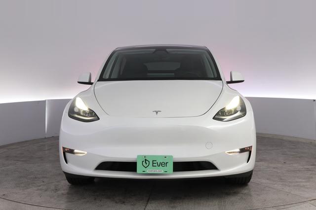 2023 Tesla Model Y — photo 9 of 26