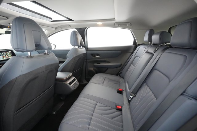 2023 Nissan Ariya — photo 20 of 27