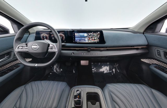 2023 Nissan Ariya — photo 18 of 27