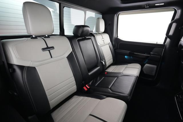 2023 Ford F-150 Lightning — photo 4 of 18