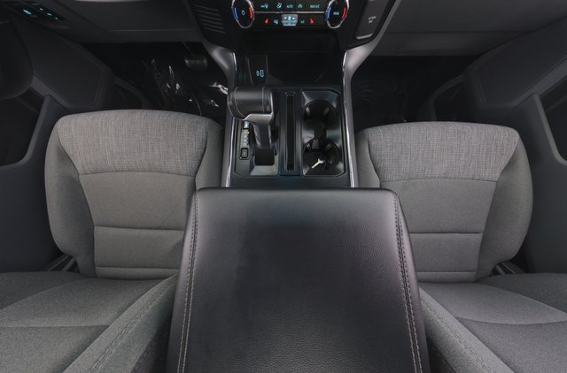 2023 Ford F-150 Lightning — photo 16 of 18