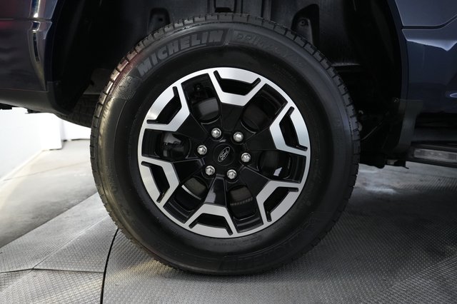 2023 Ford F-150 Lightning — photo 11 of 18
