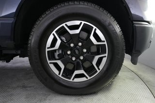 2023 Ford F-150 Lightning — photo 10 of 18