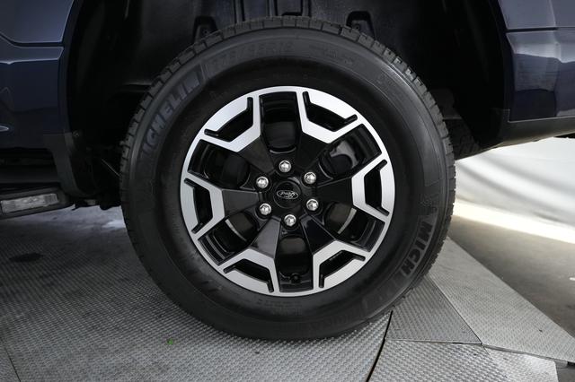 2023 Ford F-150 Lightning — photo 7 of 18