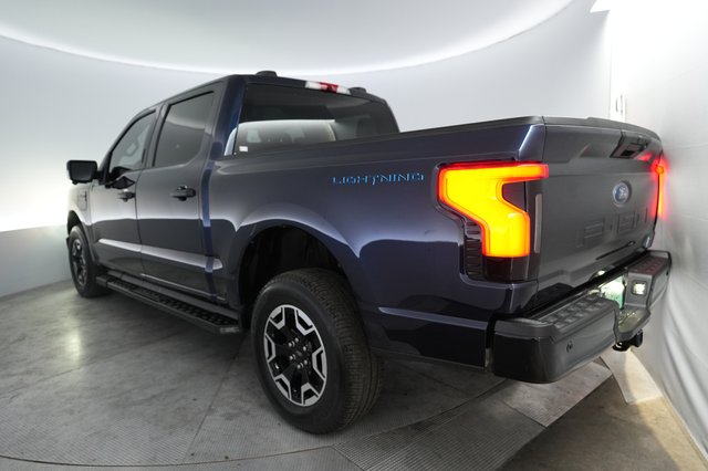 2023 Ford F-150 Lightning — photo 2 of 18