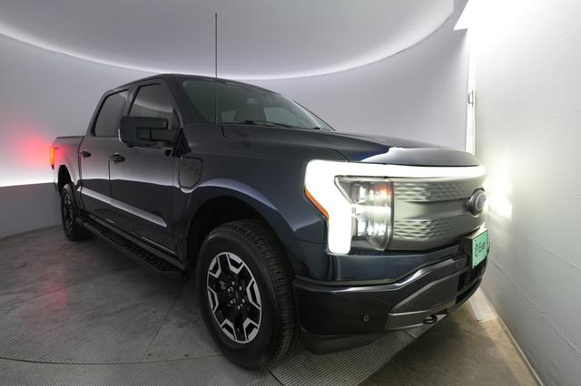2023 Ford F-150 Lightning — VIN 1FTVW1EL1PWG52243