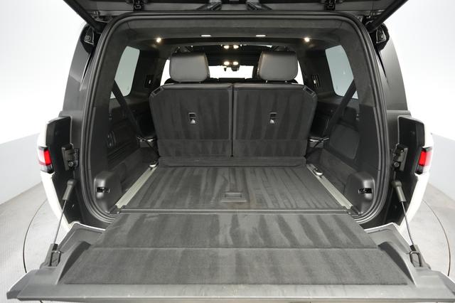 2023 Rivian R1S — photo 6 of 25
