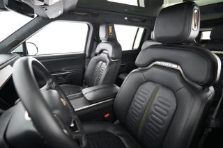 2023 Rivian R1S — photo 3 of 25