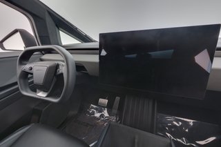 2024 Tesla Cybertruck — photo 14 of 18