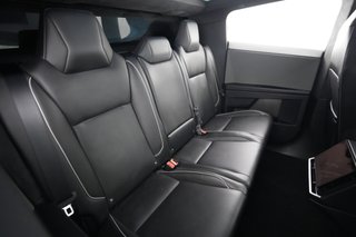 2024 Tesla Cybertruck — photo 4 of 18