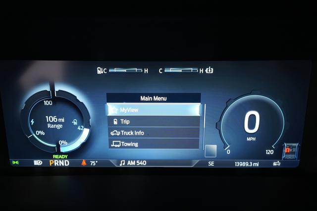 2025 Ford F-150 Lightning — photo 5 of 22