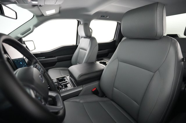 2025 Ford F-150 Lightning — photo 3 of 22