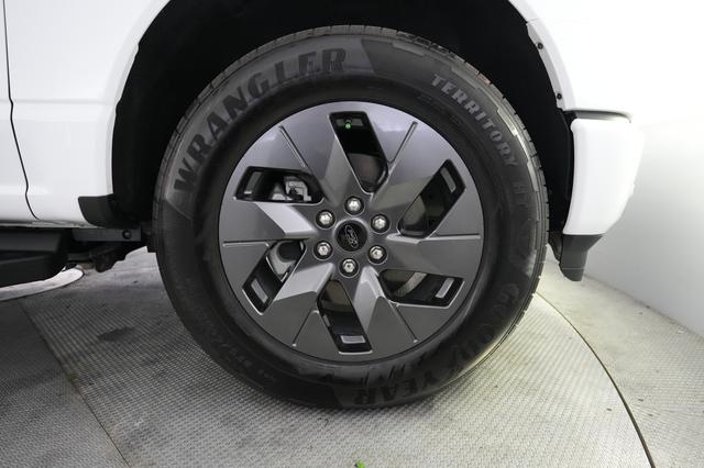 2025 Ford F-150 Lightning — photo 10 of 22