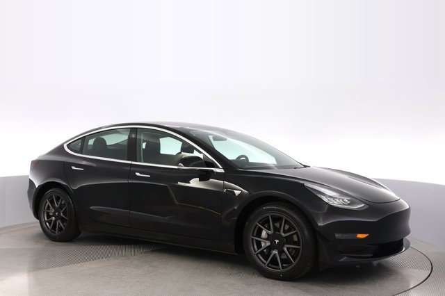 2018 Tesla Model 3 — photo 11 of 24