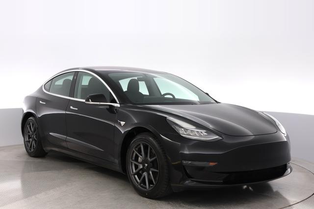 2018 Tesla Model 3 — photo 10 of 24
