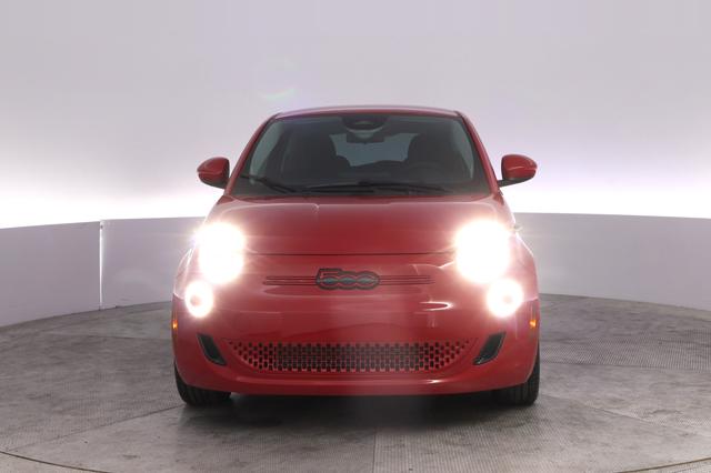 2024 Fiat 500e — photo 9 of 23