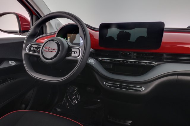 2024 Fiat 500e — photo 20 of 23