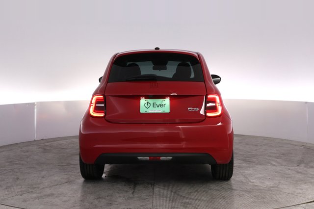 2024 Fiat 500e — photo 12 of 23