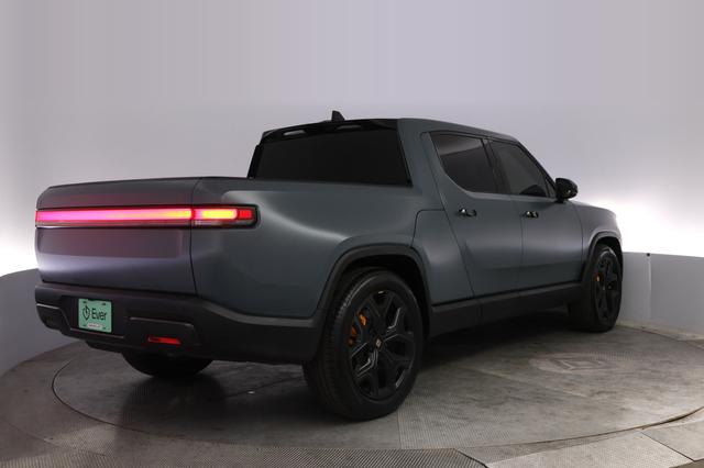 2025 Rivian R1T — photo 2 of 22
