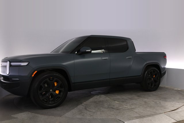 2025 Rivian R1T — photo 14 of 22