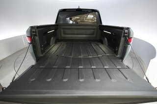 2025 Rivian R1T — photo 6 of 22