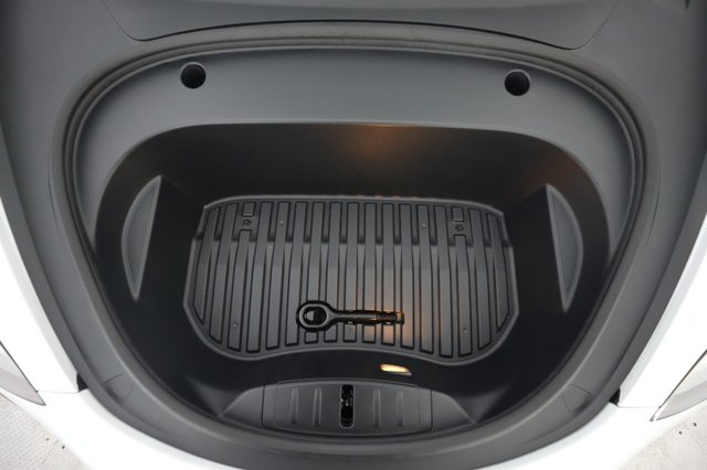 2023 Tesla Model 3 — photo 23 of 24