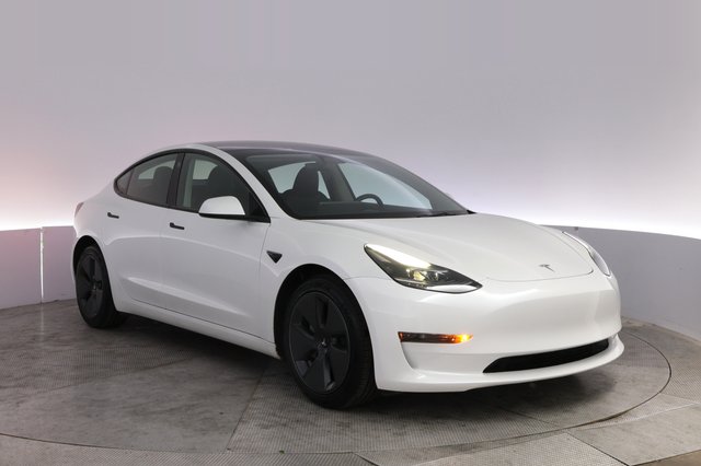 2023 Tesla Model 3 — photo 10 of 24