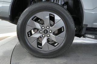 2023 Ford F-150 Lightning — photo 7 of 15