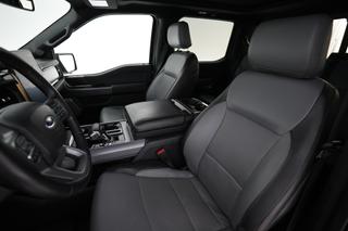 2023 Ford F-150 Lightning — photo 3 of 15