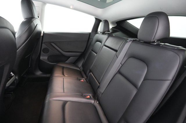 2022 Tesla Model Y — photo 19 of 24