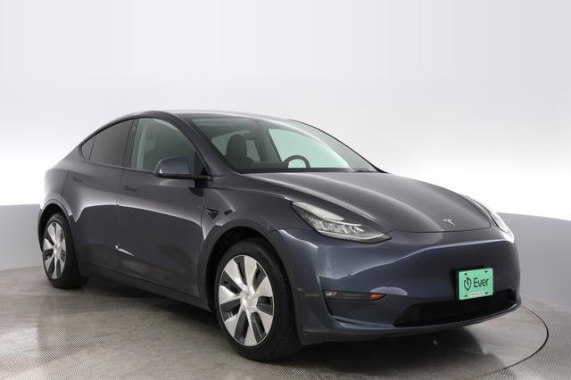 2022 Tesla Model Y — photo 10 of 24