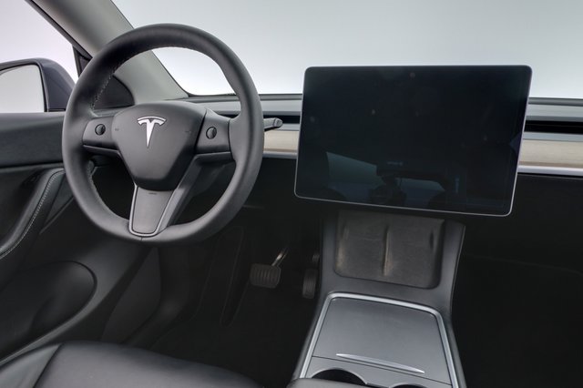 2022 Tesla Model Y — photo 20 of 24