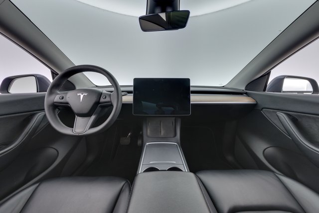 2022 Tesla Model Y — photo 21 of 24