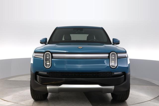2025 Rivian R1T — photo 9 of 21