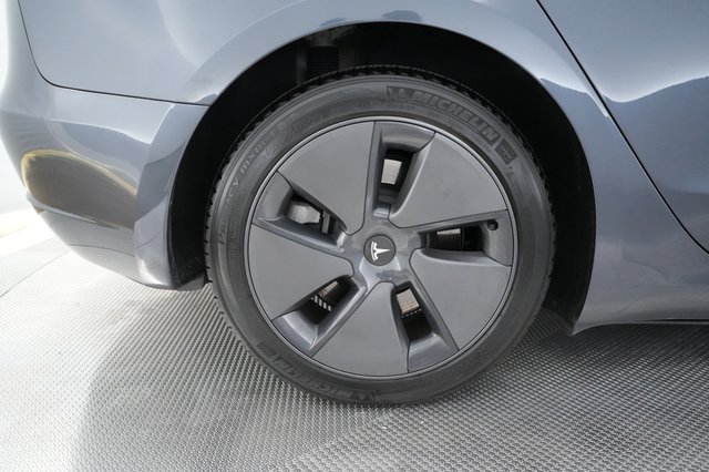 2023 Tesla Model 3 — photo 17 of 23