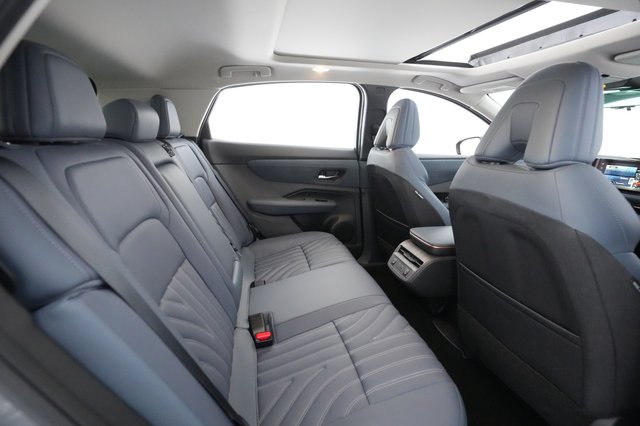 2023 Nissan Ariya — photo 4 of 30