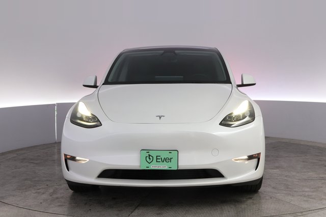 2023 Tesla Model Y — photo 9 of 21