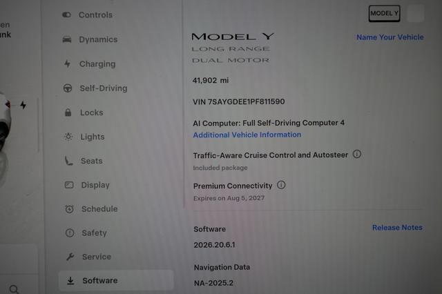 2023 Tesla Model Y — photo 5 of 21