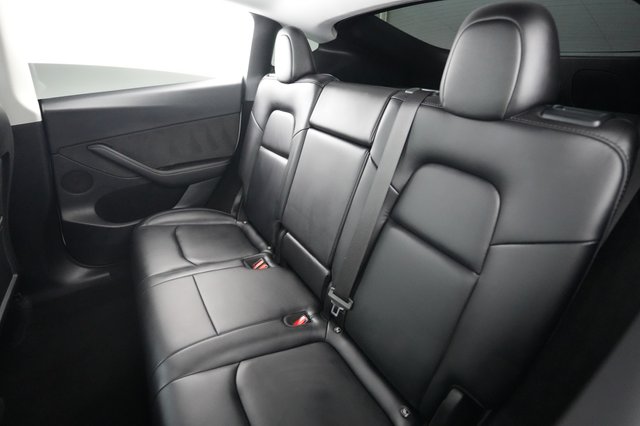 2023 Tesla Model Y — photo 19 of 21
