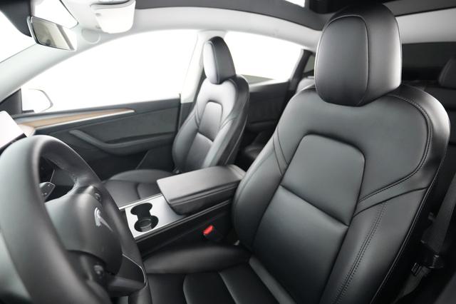 2023 Tesla Model Y — photo 3 of 21