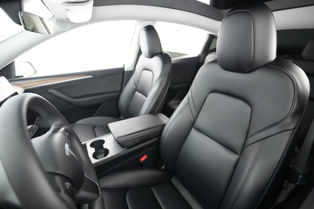 2023 Tesla Model Y — photo 3 of 21