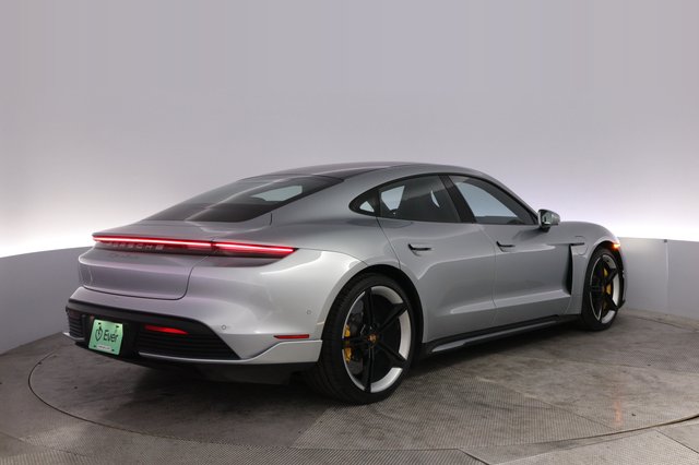 2020 Porsche Taycan — photo 2 of 25
