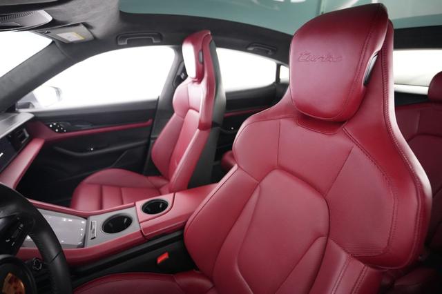 2020 Porsche Taycan — photo 3 of 25