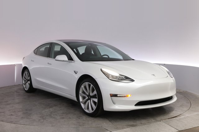 2018 Tesla Model 3 — photo 10 of 30
