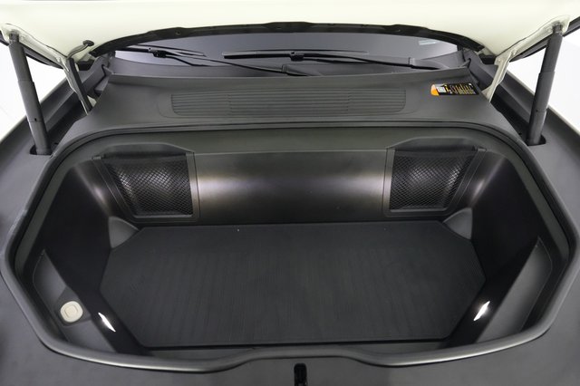 2025 Rivian R1S — photo 23 of 25