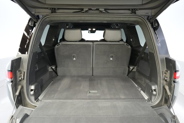 2024 Rivian R1S — photo 6 of 26