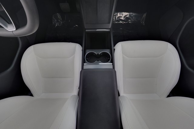 2024 Tesla Model 3 — photo 20 of 24