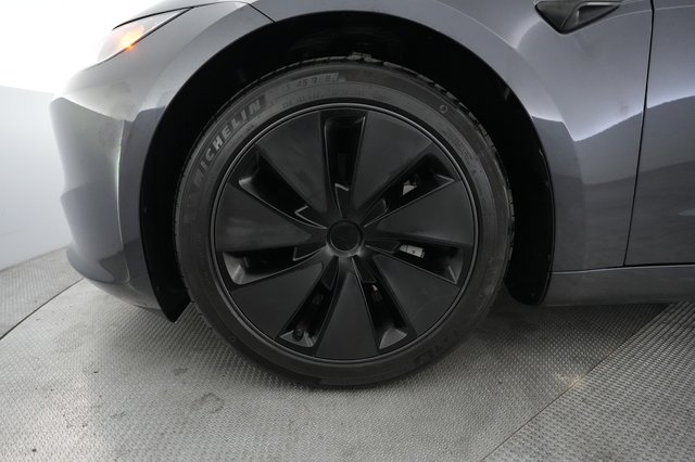 2024 Tesla Model 3 — photo 15 of 24