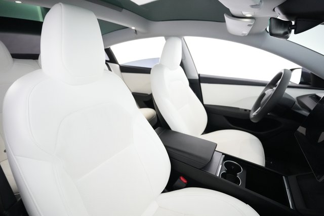 2024 Tesla Model 3 — photo 18 of 24